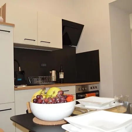 Nina With Free Parking Apartment *